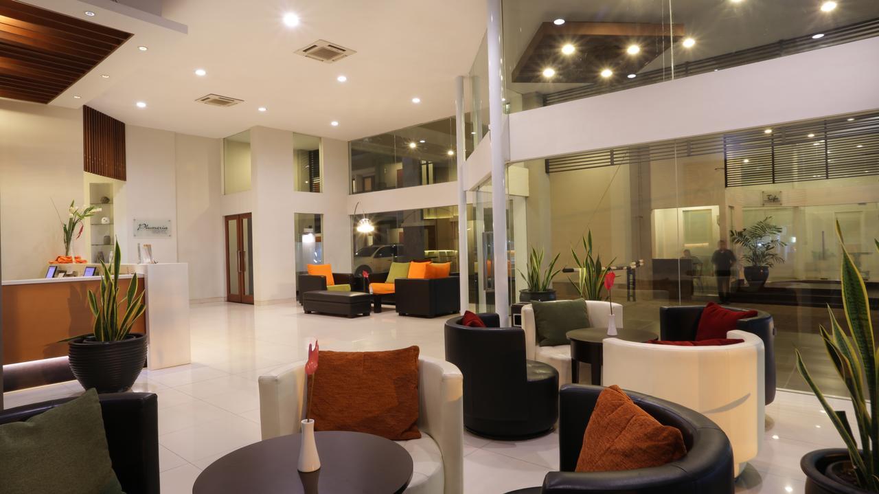 Hotel Quirin Семаранг Экстерьер фото