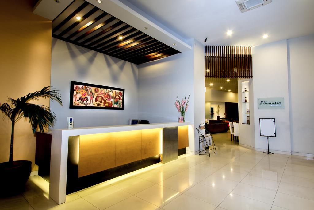 Hotel Quirin Семаранг Экстерьер фото